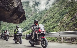 欧系休旅见真章：赛科龙RX6实车解析&测评