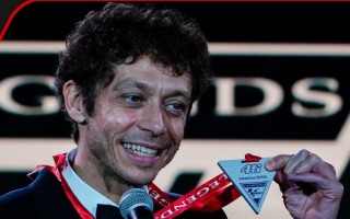 祝你生日快乐，@Valentino Rossi46！