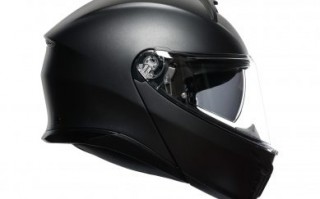 AGV推出了新的和改进的Tourmodular模块化头盔