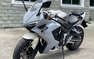 抄完川崎抄本田，嘉爵800cc四缸仿赛工程车曝光。本田CBR650R：糟了，我成替身了？