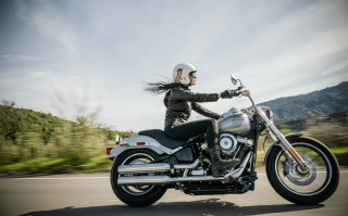 天猫618首开摩托车轮胎旗舰店，超12万女性消费者买摩托车轮胎