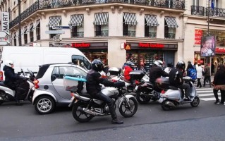 燃油摩托车的命运总是如此坎坷，巴黎也或将禁摩